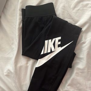 Nike Women’s Black Leggings
